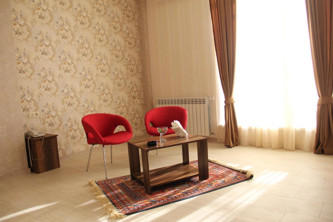 Moon Light Hotel Tiflis Exterior foto