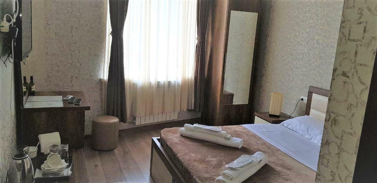 Moon Light Hotel Tiflis Exterior foto